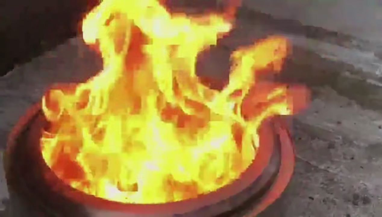 Ildsted for terrassen - rustfritt stål. For øyeblikket er grillrister inkludert.